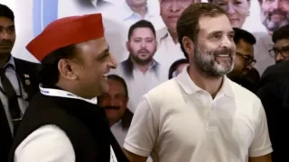 UP Politics: Announcement of alliance between SP-Congress
