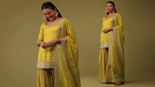 Best 10 Ganesh Chaturthi Outfit Ideas for Women 2025