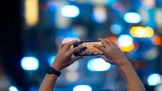 Best Budget Vlogging Phones in 2025 Under Rs 40000 Best Budget Vlogging Phones in 2025 Under Rs 40000