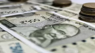 How Much Minimum Balance Do Banks Need in 2025?