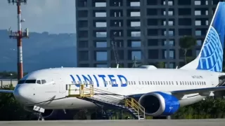Why Did United Airlines 787 Declare a Mayday Mid-Air?