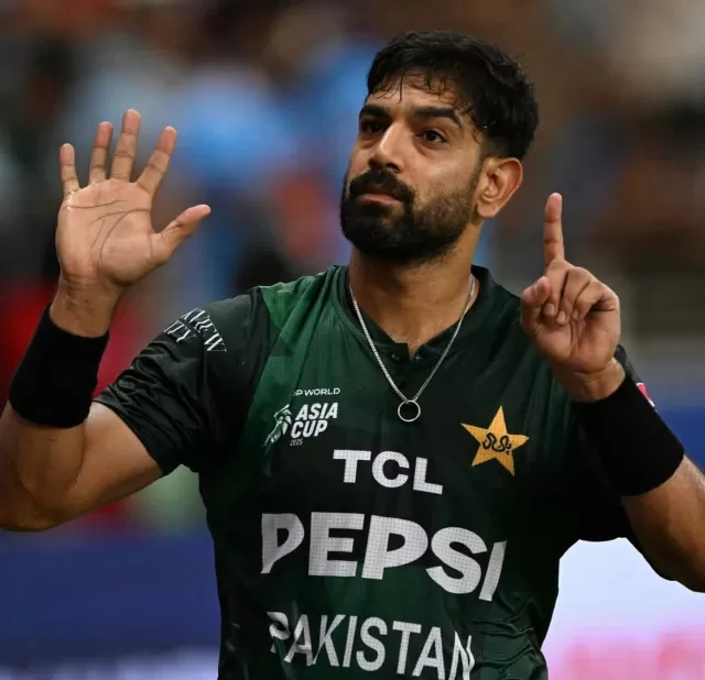 Watch the viral video of Haris Rauf against India