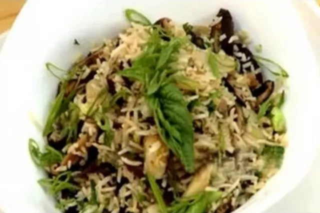 Shiitake Fried Rice With Water Chestnuts