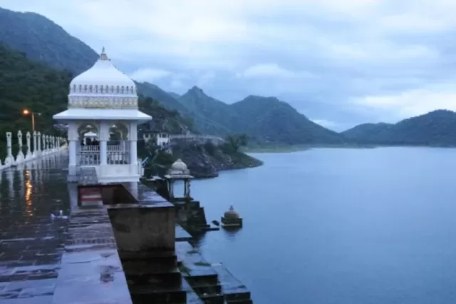 Badi Lake (Jiyan Sagar)