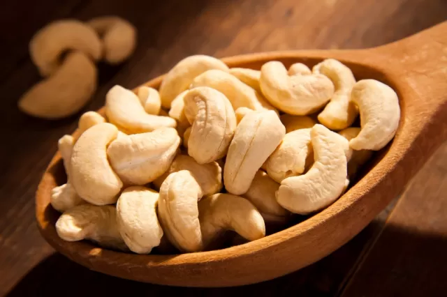 Cashews