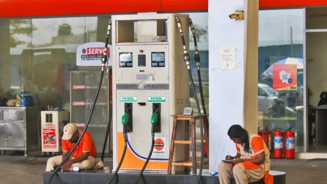 Petrol Price Hike Today: Premium Petrol Rates Increased, No Change in Regular Prices
