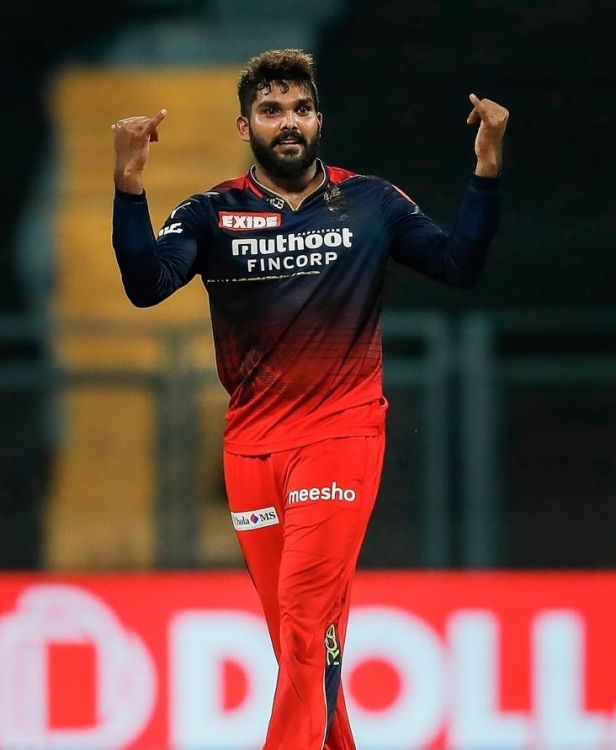 #3 Wanindu Hasaranga - ₹10.75 crore (RCB)