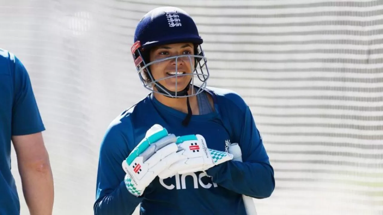  sophia dunkley (england)