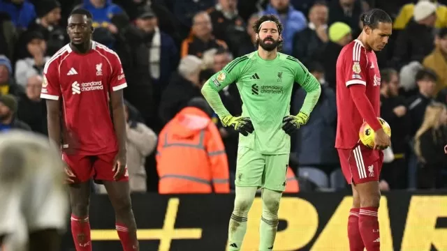 alisson-breaks-silence-on-liverpool-dropping-salah Alisson Breaks Silence on Liverpool Dropping Salah