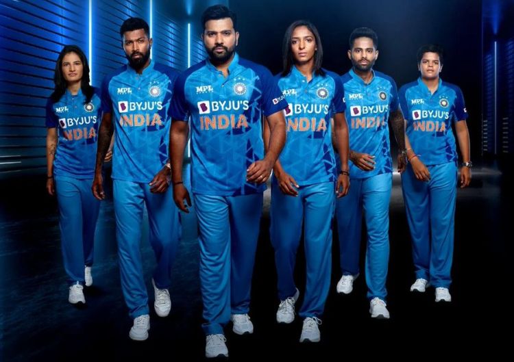 BCCI announced, Indias men and women cricketers will get equal match fees