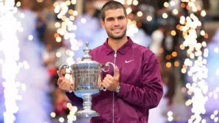 Carlos Alcaraz crushes Sinner to win US Open