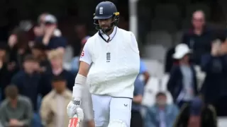 Chris Woakes announces retirement from international