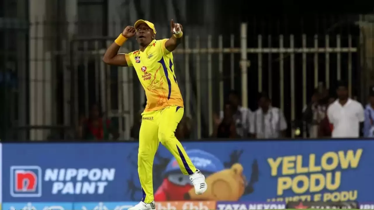 dwayne bravo 32 wickets