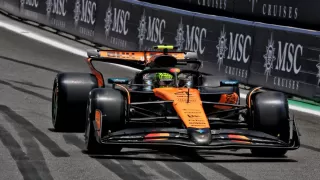 F1 Brazilian GP 2025: McLaren Dominates São Paulo Practice F1 Brazilian GP 2025: McLaren Dominates São Paulo Practice