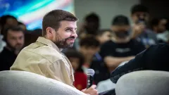 Good Debut Pique Reacts as Picture