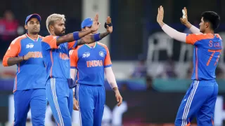 Hardik Pandya Irreplaceable? Gambhir–Agarkar Get Big Warning Hardik Pandya Irreplaceable? Gambhir–Agarkar Get Big Warning