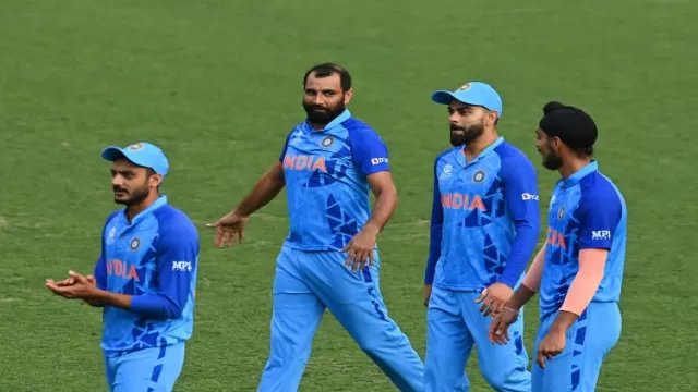 India beat Australia by six runs, Shami