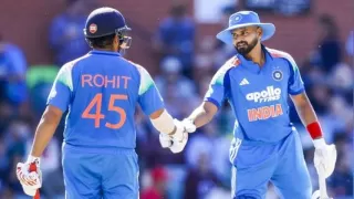 Indias Middle Order Shines as Iyer