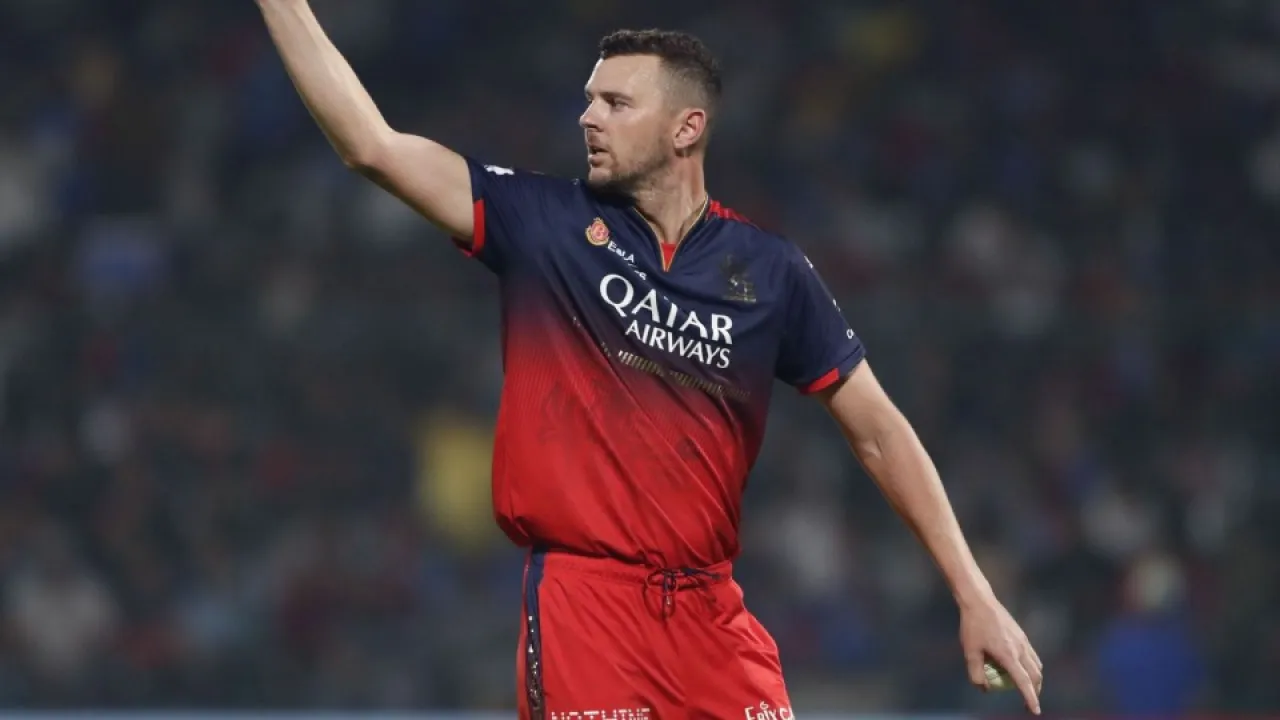 josh hazlewood (rcb) gt vs rcb ipl 2026