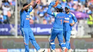 Like a World Cup Final Siraj Eyes Rare Decider Moment