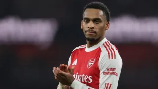 Liverpool Worry Over Martinelli As Bradley Injury Fears