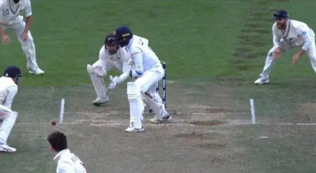 NZ vs SL: Watch Video High wind in Wellington drifts the ball far away