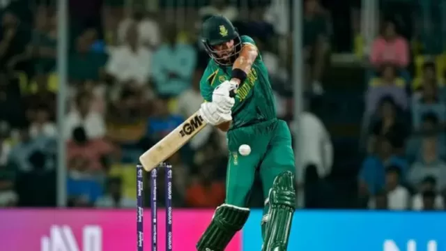 south africa thrashes pakistan by 8 wickets to level series 2