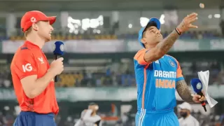 T20I captains who won all the tosses in a series