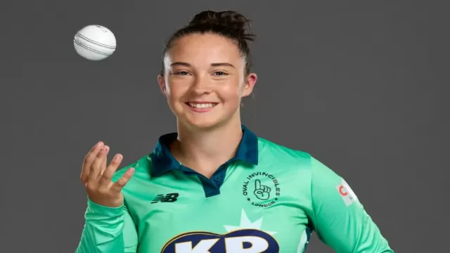 top 10 hottest england women cricketers in 2025 list 10