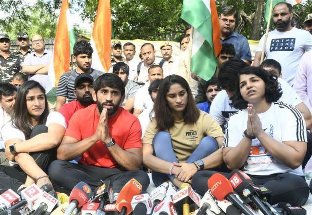 Why are Indian wrestlers protesting? What is the whole matter of wrestlers