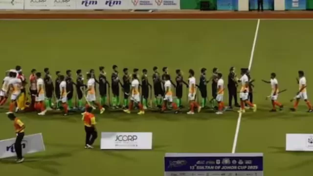 why-indian-hockey-players-shook-hands-with-pakistan-team Why Indian Hockey Players Shook Hands with Pakistan Team