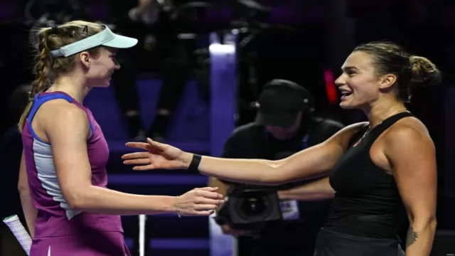 wta finals 2025 sabalenka vs rybakina who wins the crown 2