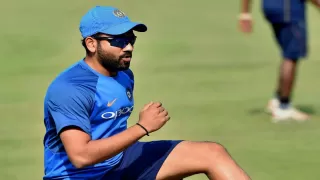 BCCI पर उठे कई गंभीर सवाल, इंजरी के बाद भी IPL में क्यों खेले Rohit?