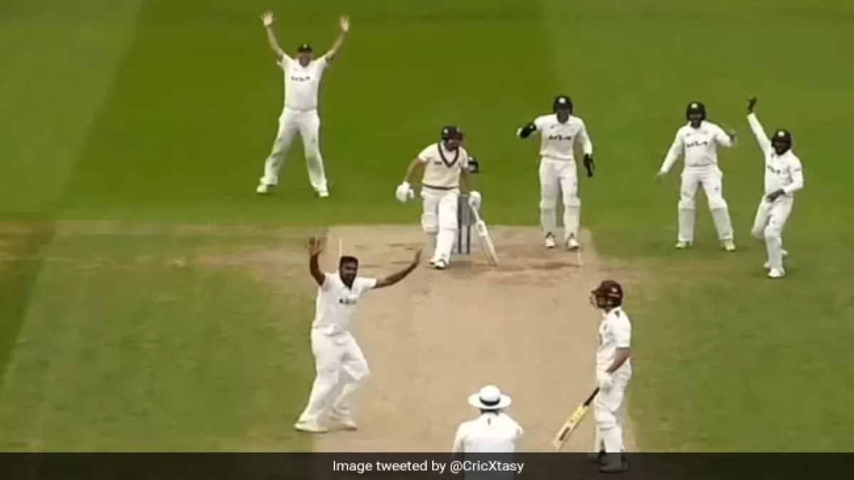 काउंटी क्रिकेट में चमके अश्विन, केवल 15 ओवर के अंदर ही लिए 6 विकेट, बल्लेबाजों के उड़ा दिए होश- Video in Hindi News काउंटी क्रिकेट में चमके अश्विन, केवल 15 ओवर के अंदर ही लिए 6 विकेट, बल्लेबाजों के उड़ा दिए होश- Video in Hindi