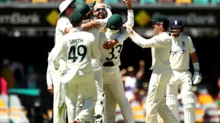 Aus vs Eng आस्ट्रेलिया ने पारी की घोषणा की, पहली इनिंग में बनाए 473 रन