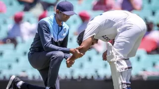 Aus Vs Ind: सिडनी टेस्ट में ऋषभ पंत चोटिल, साहा कर रहे हैं विकेटकीपिंग