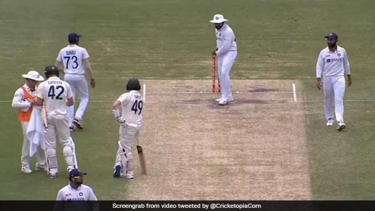 AUS vs IND: स्टीव स्मिथ को दिखाकर रोहित ने किया कुछ ऐसा देखें Video in Hindi News AUS vs IND: स्टीव स्मिथ को दिखाकर रोहित ने किया कुछ ऐसा देखें Video in Hindi