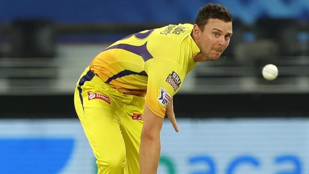 चेन्नई सुपर किंग्स को लगा तगड़ा झटका, ये ऑस्ट्रेलियाई गेंदबाज हुआ IPL से बाहर
 in Hindi