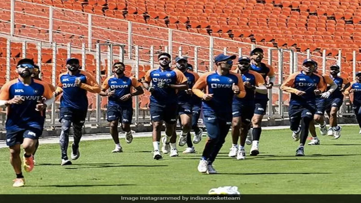 Ind vs Eng 3rd Test: टीम विराट ने स्विंग होती गुलाबी गेंद से निपटने को शुरू किया अभ्यास in Hindi News Ind vs Eng 3rd Test: टीम विराट ने स्विंग होती गुलाबी गेंद से निपटने को शुरू किया अभ्यास in Hindi