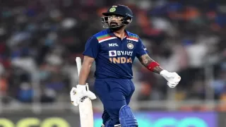 India vs England, 4th T20I: क्या फ्लॉप केएल राहुल की होगी प्लेइंग XI से छुट्टी, भारत के लिए करो या मरो वाला मुकाबला