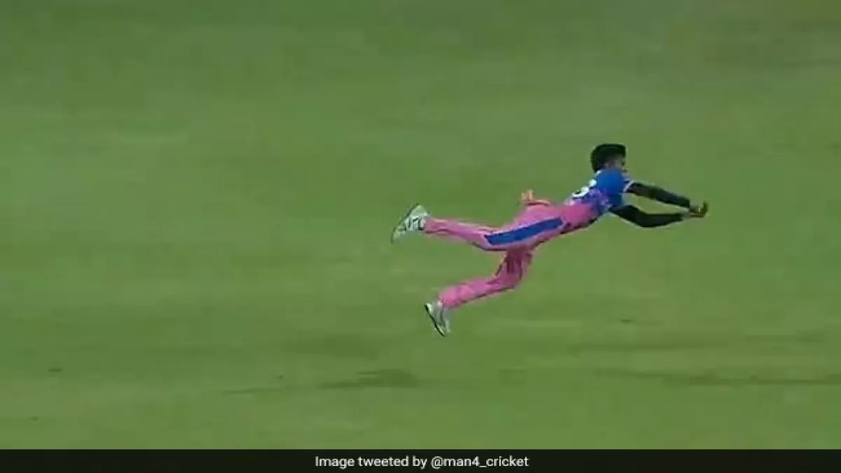 IPL 2021: चेतन सकारिया ने सुपरमैन की तरह हवा में उड़कर लिया जोरदार कैच, बल्लेबाज भी रह गया हैरान.देखें Video in Hindi