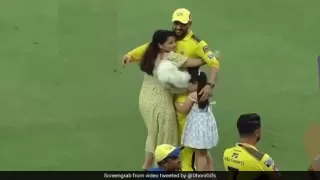 IPL 2021 Final: सीएसके की जीत के बाद धोनी से गले लगने दौड़ी चली आई साक्षी