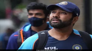 IPl 2021: रोहित शर्मा एंड कंपनी ने पकड़ी यूएई की उड़ान तो सोशल मीडिया पर छायी तस्वीरें और मुंबई इंडियंस