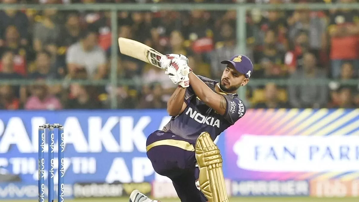 IPL: कोलकाता नाइट राइडर्स को लगा बड़ा झटका, टीम के स्टार बल्लेबाज को हुआ कोरोना
 in Hindi