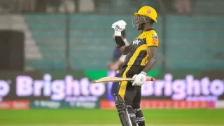 Late charge by Sherfane Rutherford, Wahab Riaz hands Peshawar Zalmi victory