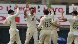 ND v ENG 1st Test Day 5: अश्विन के रूप में भारत को लगा 7वां झटका, कोहली क्रीज पर मौजूद