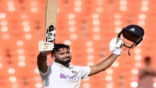 ICC टेस्ट रैंकिंग में ऋषभ पंत ने किया कमाल, पहली बार हासिल की यह रैंक, देखें टॉप 10
