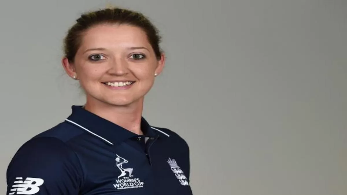 Sarah Taylor says joining Sussex coaching team has given her hunger to return to playing 18 months after retiring as the former wicketkeeping star admits she needed to clear her head to deal with anxiety issues
 in Hindi News Sarah Taylor says joining Sussex coaching team has given her hunger to return to playing 18 months after retiring as the former wicketkeeping star admits she needed to clear her head to deal with anxiety issues
 in Hindi
