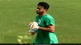 शाकिब ने मैच में एक नहीं, दो बार किया खराब बर्ताव, स्टंप्स लात मारकर बिखेरे और...VIDEO