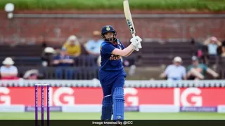शेफाली वर्मा ने मचाई खलबली, जिसने शून्य पर किया था बोल्ड उस इंग्लिश गेंदबाज को लगाए लगातार 5 चौके- Video
